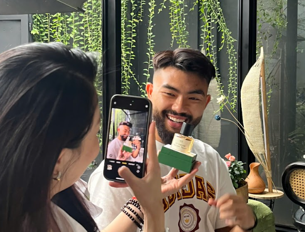 DIY Perfume workshop travelers Vietnam Ho Chi Minh City tourist solo