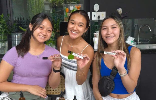 Create Your Own Signature Scent Custom Perfume Workshop for Travelers in Vietnam Perfume Workshop by NOTE The Scent Lab ハロン湾の穴場 クルーズの先にある秘境カルストとカヤックチャンネル | NOTE The Scent Lab