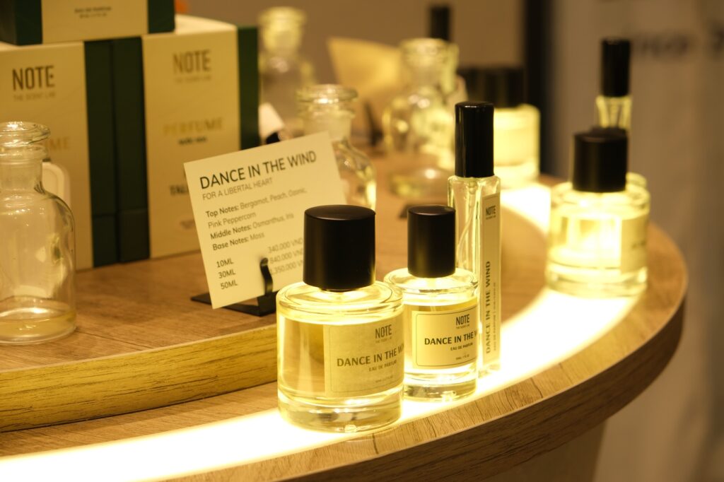 note the scent lab store cafe apartment nguyen hue walking street