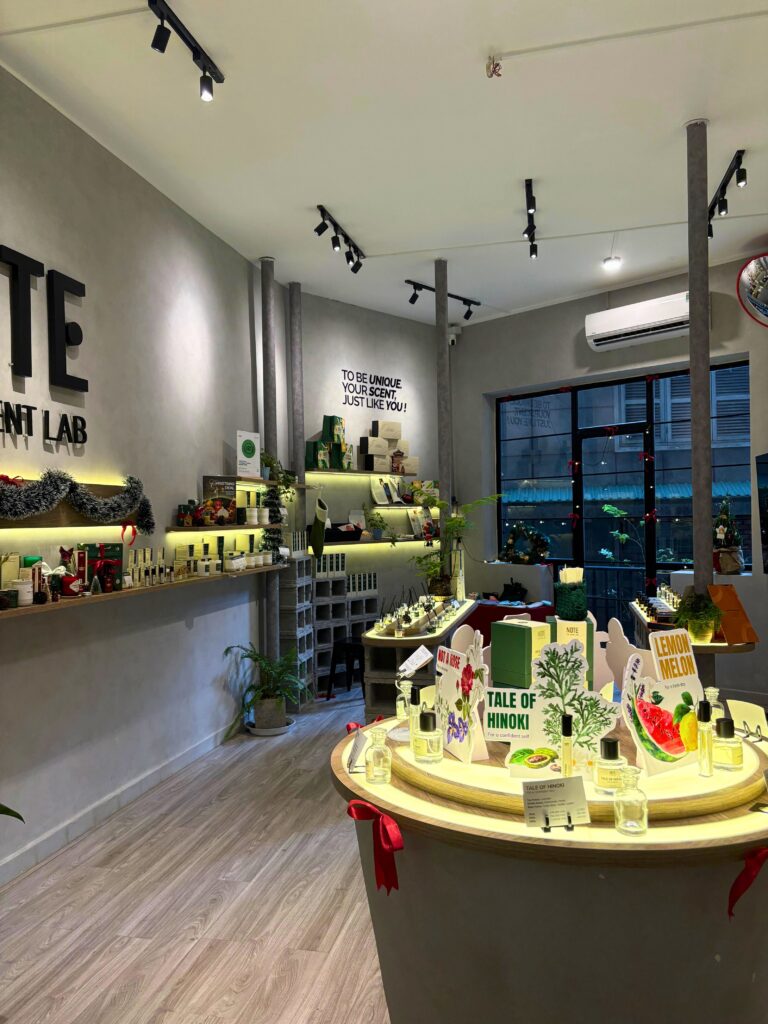 NOTE   The Scent Lab Nguyen Hue Cafe Apartment christmas activities in ho chi minh christmas activities in ho chi minh city 2025 christmas atmosphere in saigon