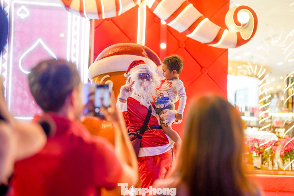 christmas activities in ho chi minh christmas activities in ho chi minh city 2025 christmas atmosphere in saigon