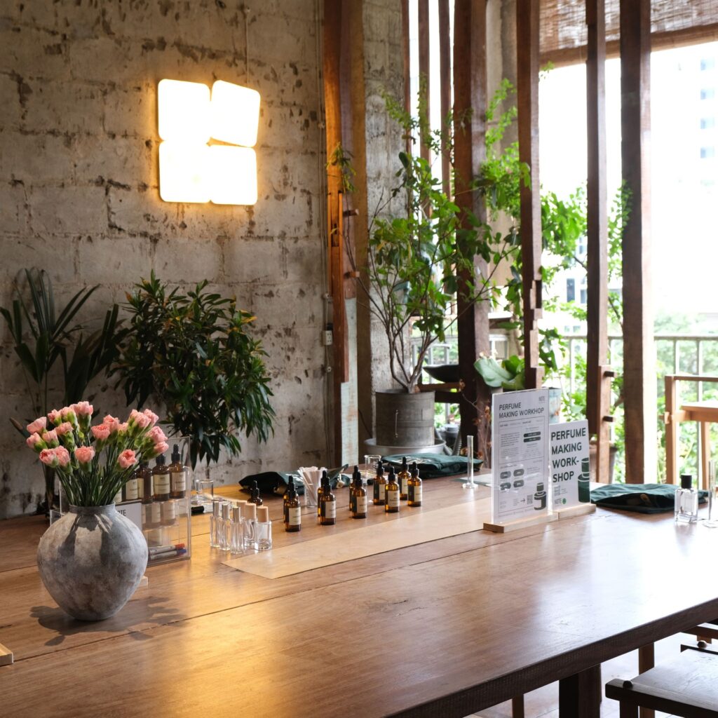 perfume workshop note the scent lab nguyen hue cafe apartment indoor activities in Saigon