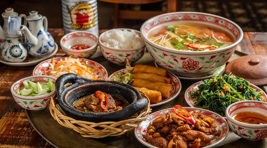 bep me in indoor activities in Saigon