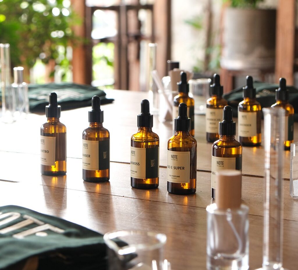 Bespoke perfume making workshop DIY Perfume workshop Hanoi Note   The Scent Lab