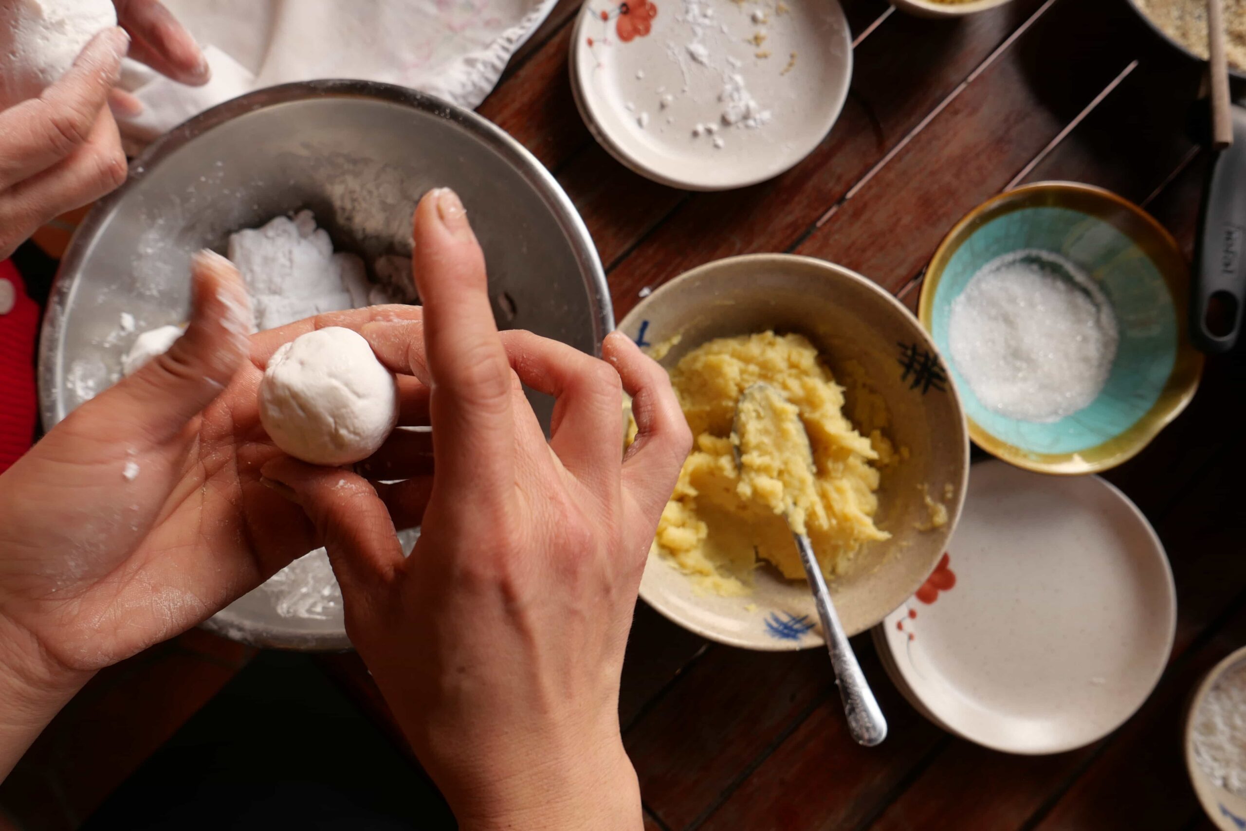 호텔과 이벤트 기획자가 향수 워크숍을 도입하는 이유
