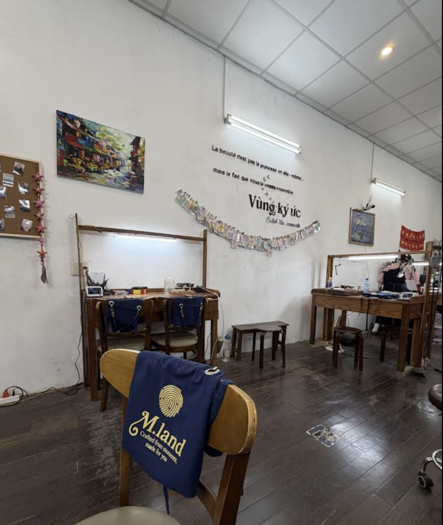 Gemstone silver clay ring workshop Silver making class Hanoi DIY jewelry workshop Vietnam craft workshops in Hanoi unique experiences in Hanoi