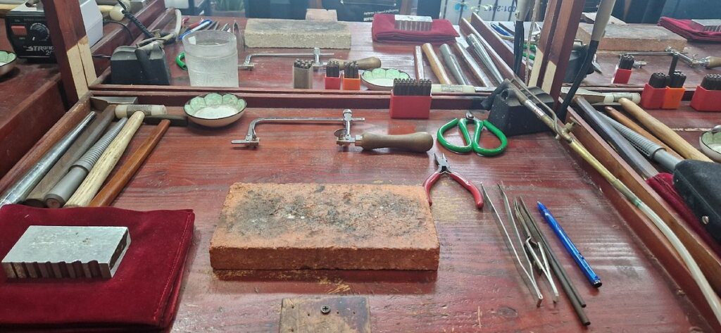 Gemstone silver clay ring workshop Silver making class Hanoi DIY jewelry workshop Vietnam craft workshops in Hanoi unique experiences in Hanoi