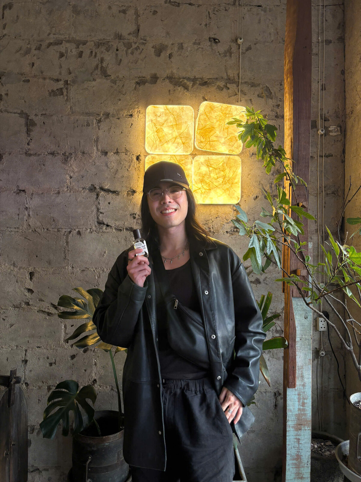 Custom perfume Vietnam ingredient table at NOTE workshop