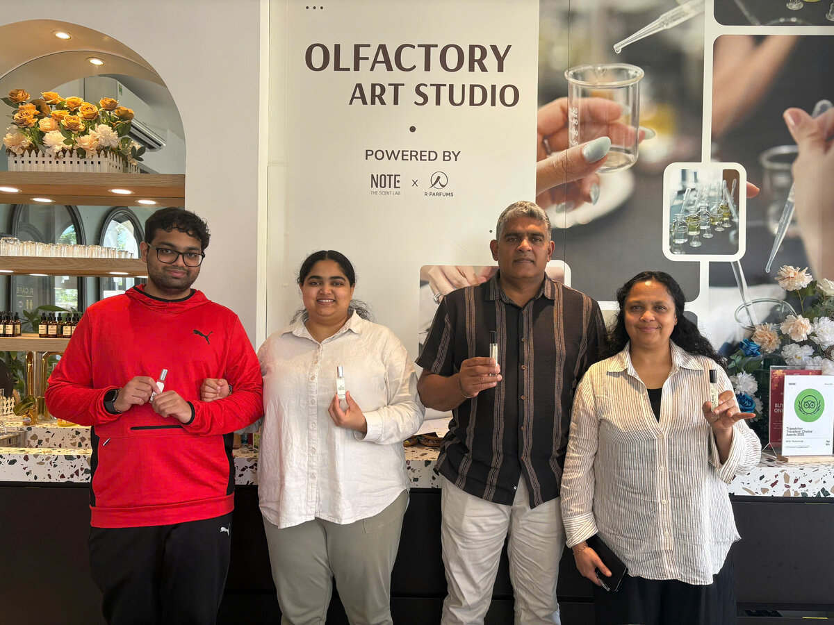 越南特色体验在NOTE工坊制作香水