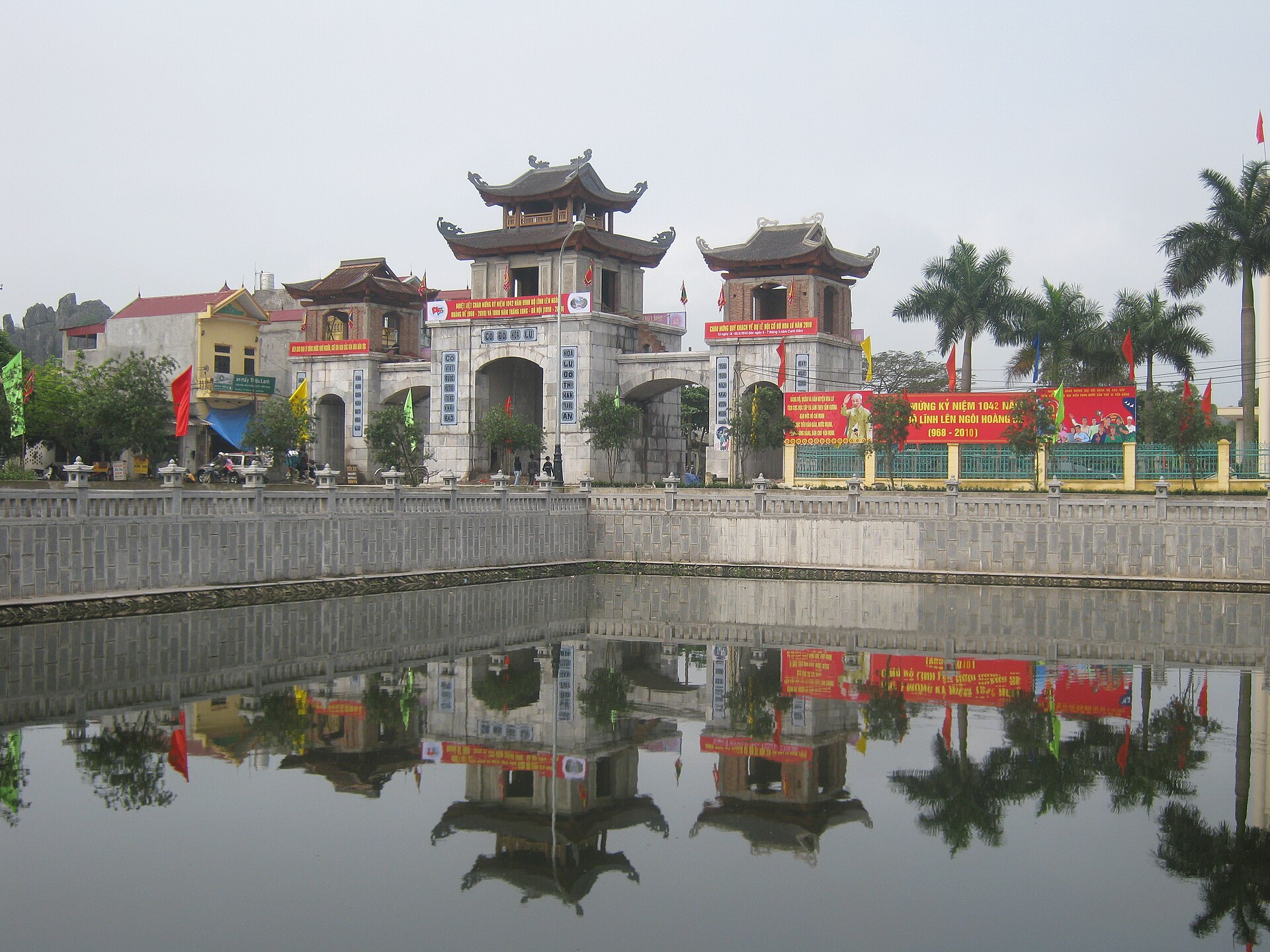 677085incontenthoaluvietnamancientcapital Perfume Workshop by NOTE The Scent Lab Hoa Lu Vietnam ancient capital destination scenery for NOTE The Scent Lab