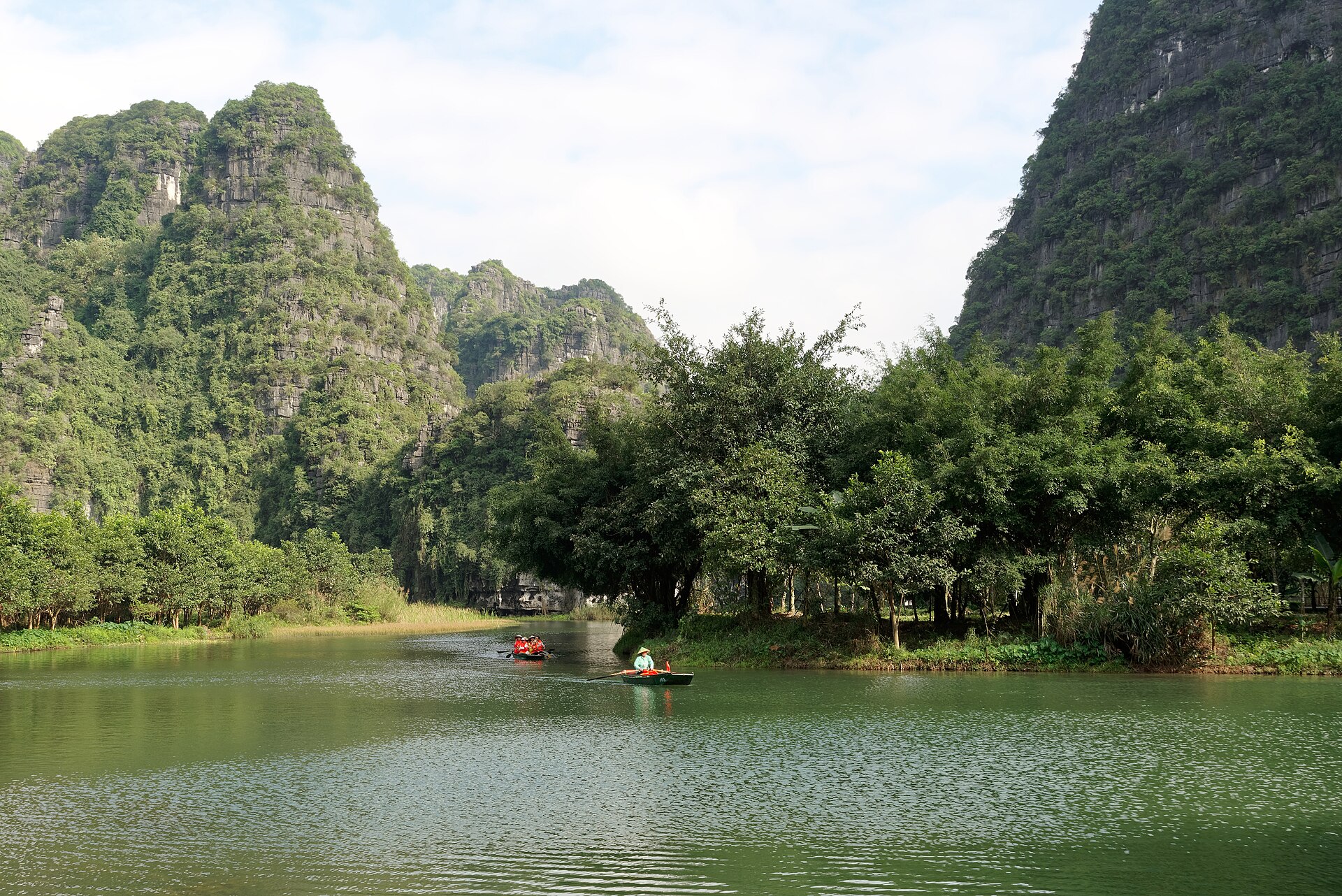 Trang An Vietnam boat tour landscape  destination scenery for NOTE The Scent Lab