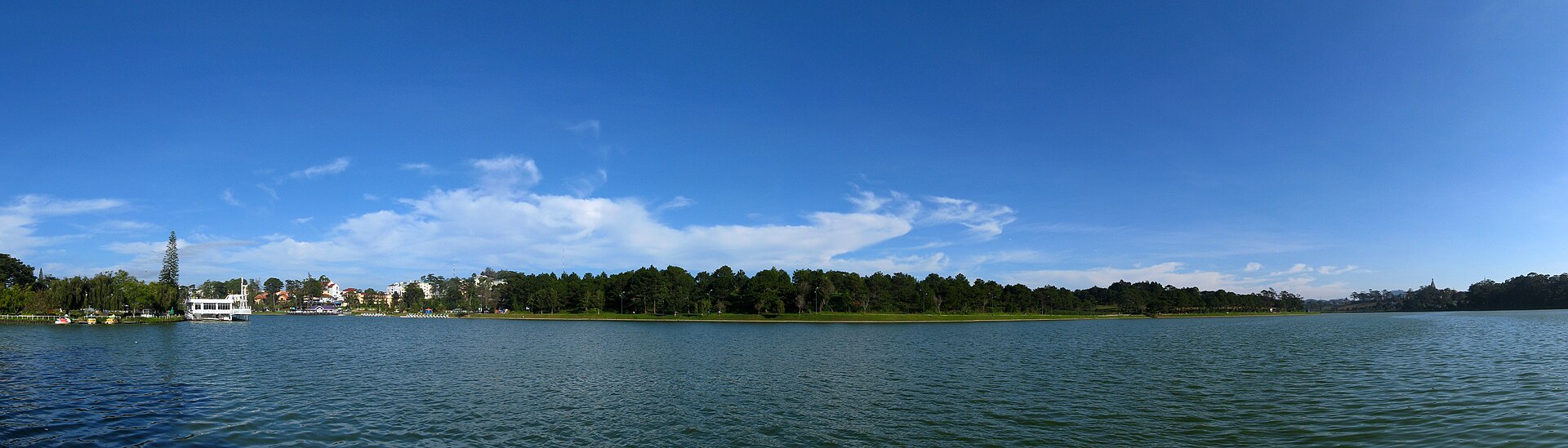 Da Lat Xuan Huong Lake  destination scenery for NOTE The Scent Lab