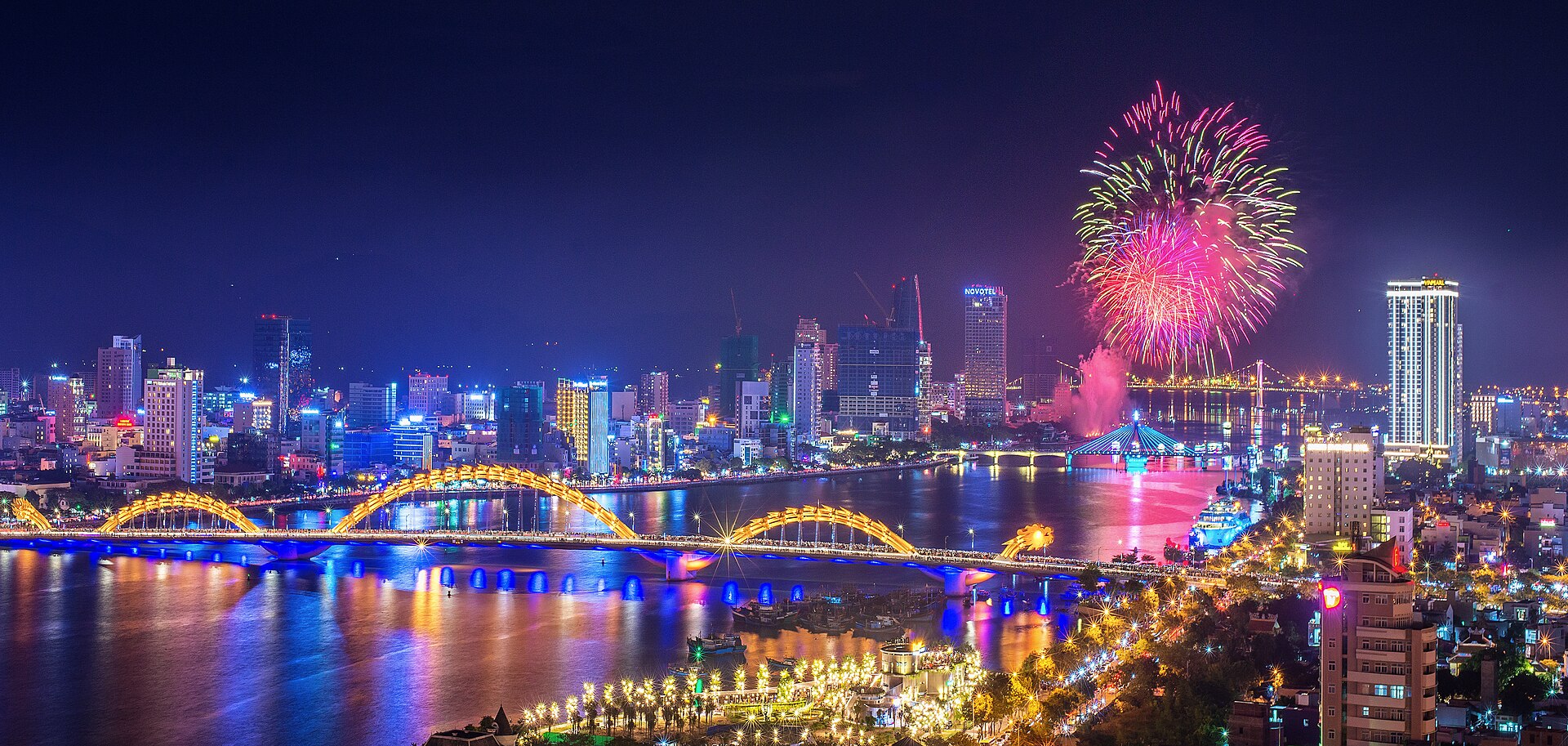 Da Nang Vietnam Dragon Bridge Han River  destination scenery for NOTE The Scent Lab