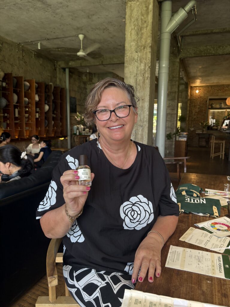 behind the scent customer story perfume workshop note the scent lab