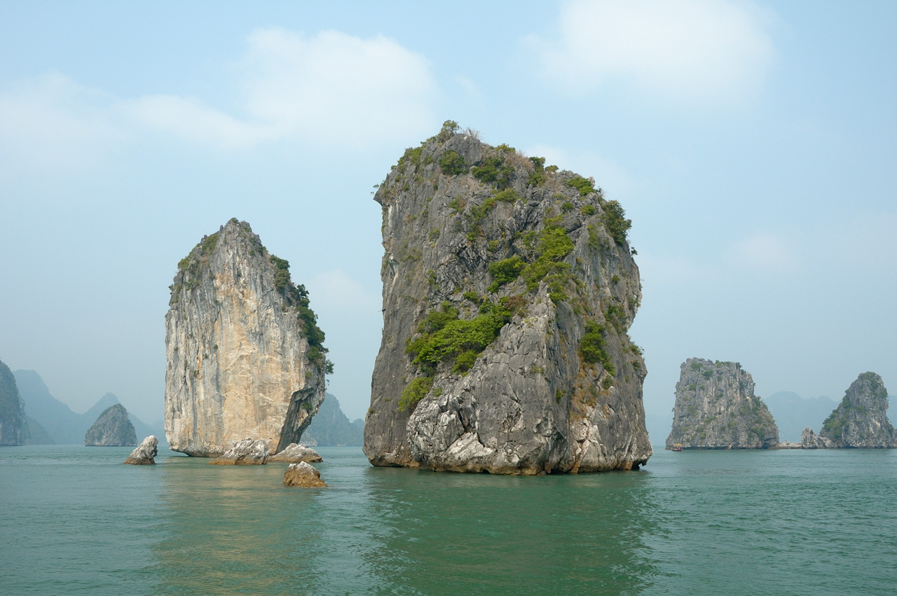 Ha Long Bay Vietnam limestone karst  featured image for NOTE The Scent Lab destination guide