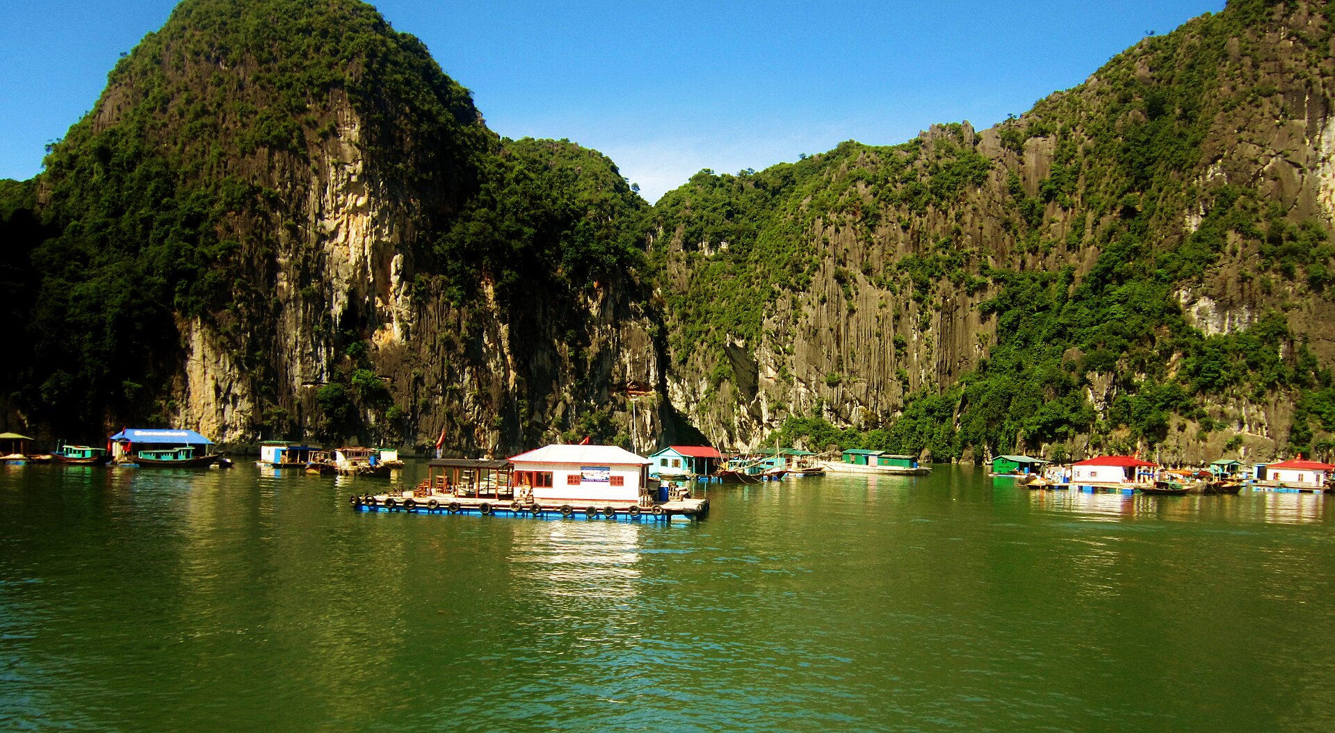 halongsaltfeatured Perfume Workshop by NOTE The Scent Lab Ha Long Bay fishing village Vietnam featured image for NOTE The Scent Lab destination guide ha long sea salt